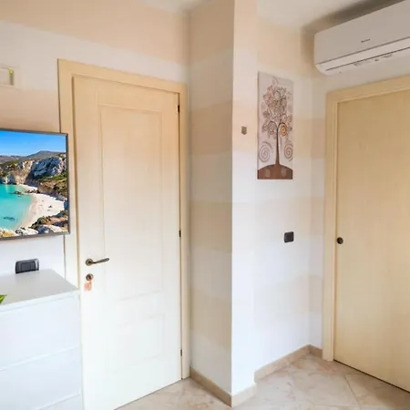 Aparthotel The Sea Wind & 4*