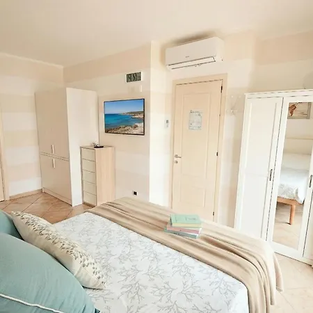 Aparthotel The Sea Wind & Palau