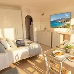 Hotel apartamentowy The Sea Wind & Palau